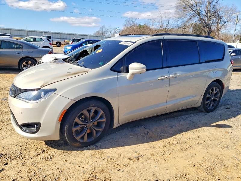 2019 CHRYSLER PACIFICA L — VIN 2C4RC1GGXKR733088