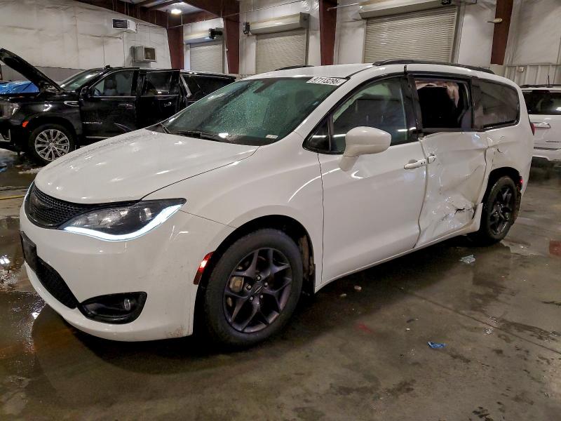 2018 CHRYSLER PACIFICA T — VIN 2C4RC1EG3JR352376