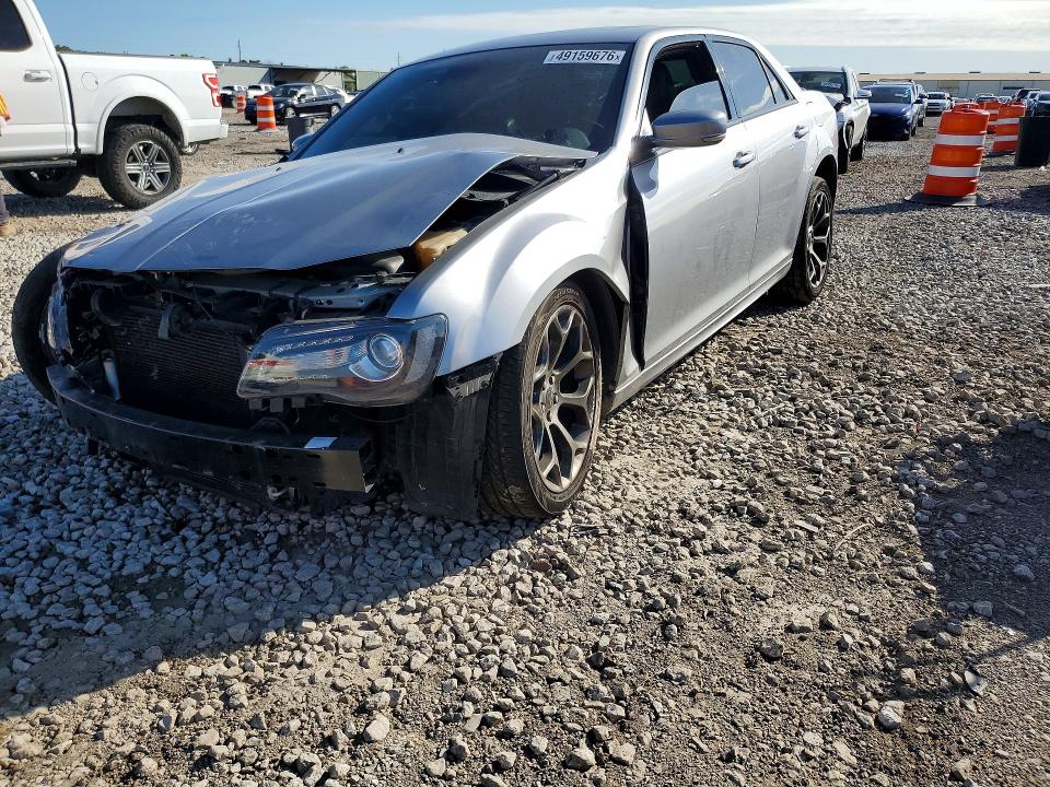 2015 CHRYSLER 300 — VIN 2C3CCABT9FH887270