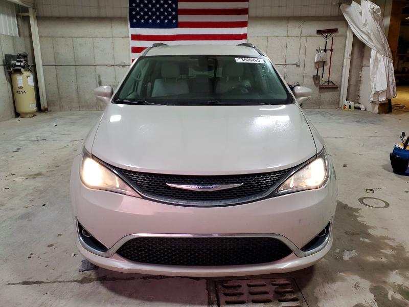 2C4RC1BG8HR553575
