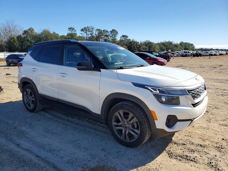 KNDEU2AAXM7049717