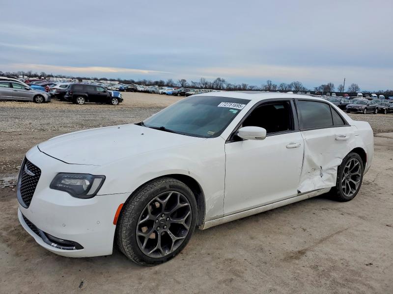 2016 CHRYSLER 300 S — VIN 2C3CCABG7GH144823