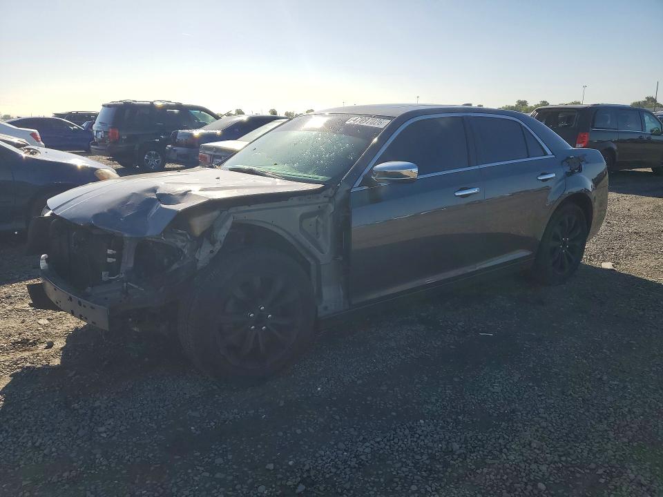 2018 CHRYSLER 300 — VIN 2C3CCAKG2JH268733