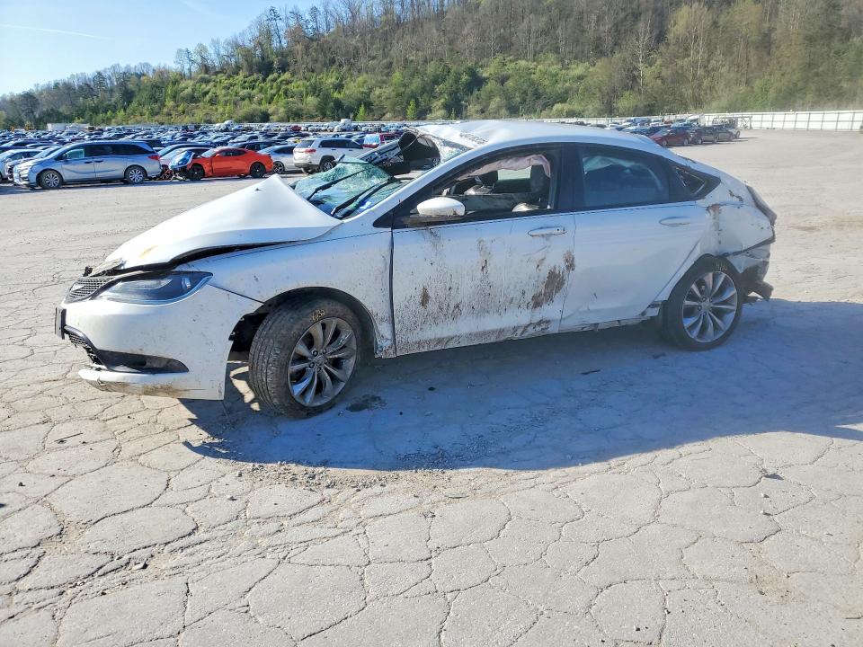 2016 CHRYSLER 200 — VIN 1C3CCCDG5GN170689