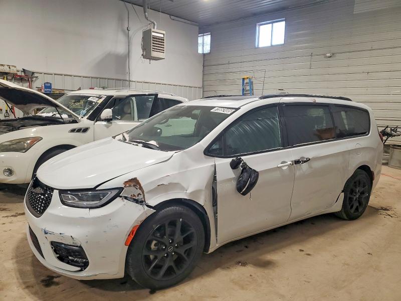 2025 CHRYSLER PACIFICA L — VIN 2C4RC1GG1SR544152