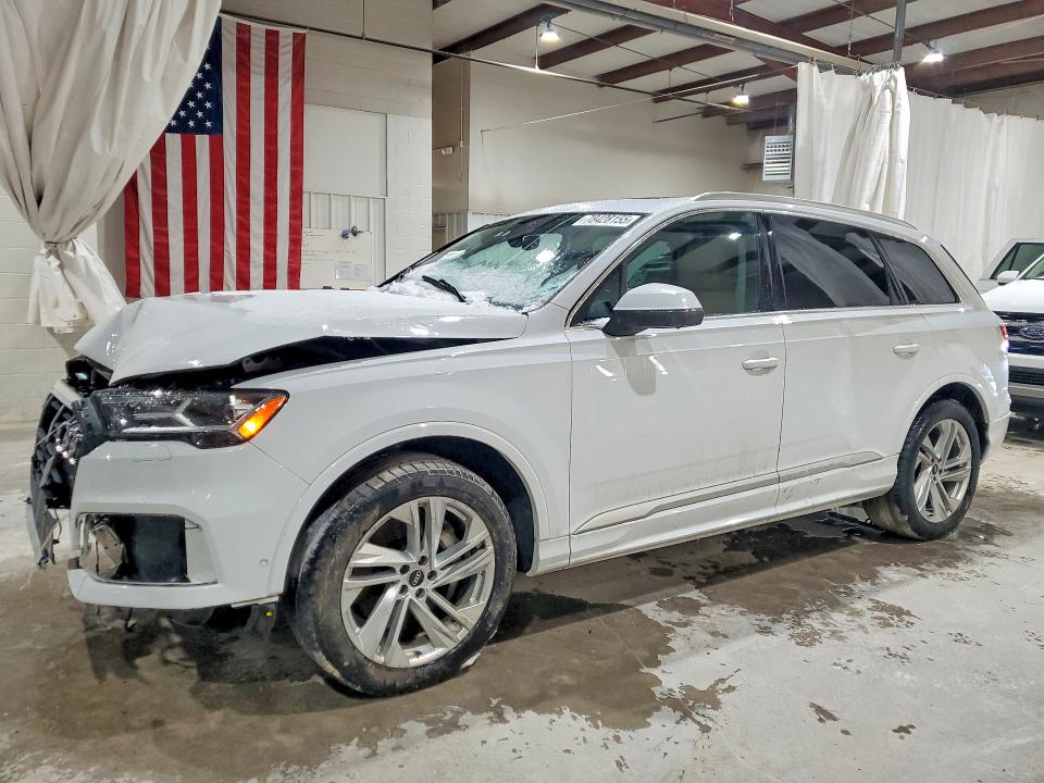 2021 AUDI Q7 — VIN WA1LXAF79MD028553