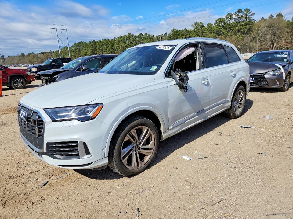 2023 AUDI Q7 — VIN WA1LXBF77PD007095