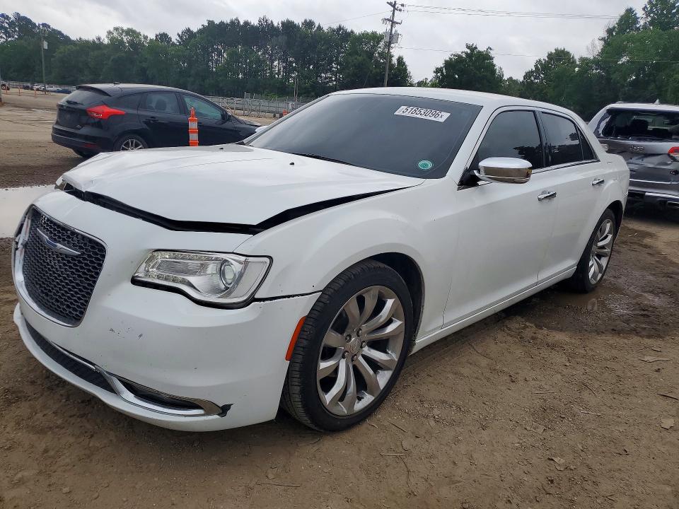 2019 CHRYSLER 300 — VIN 2C3CCAEG1KH689694