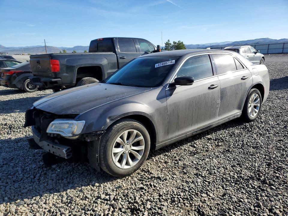 2016 CHRYSLER 300 — VIN 2C3CCAAGXGH142100