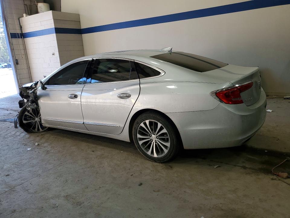 1G4ZR5SS8JU132129