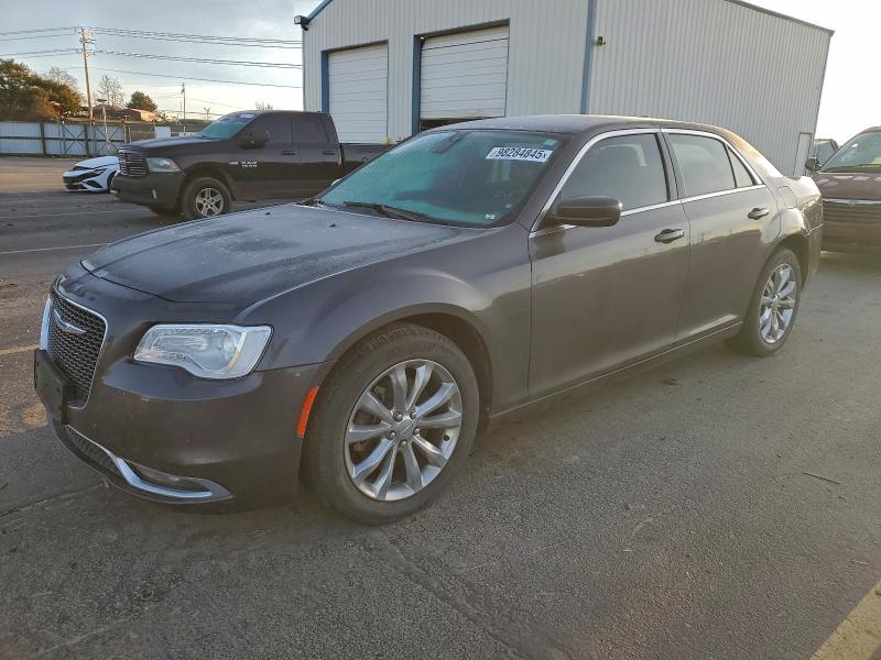 2017 CHRYSLER 300 LIMITE — VIN 2C3CCARG6HH597368
