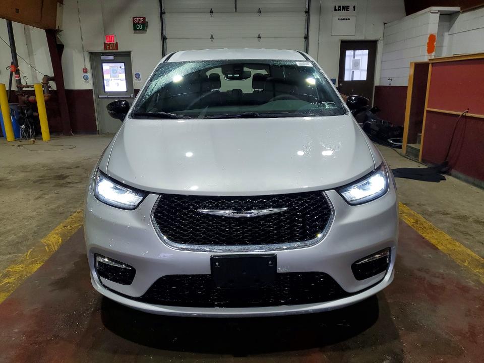 2C4RC1BG6TR201622