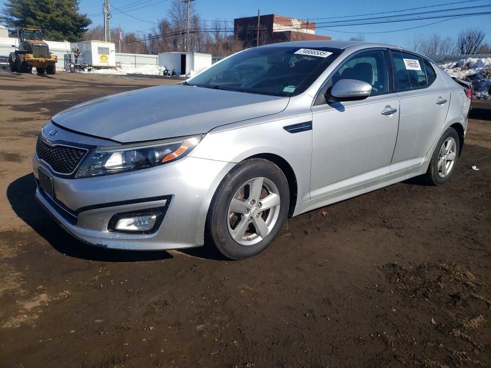 2015 KIA OPTIMA LX — VIN 5XXGM4A78FG380556