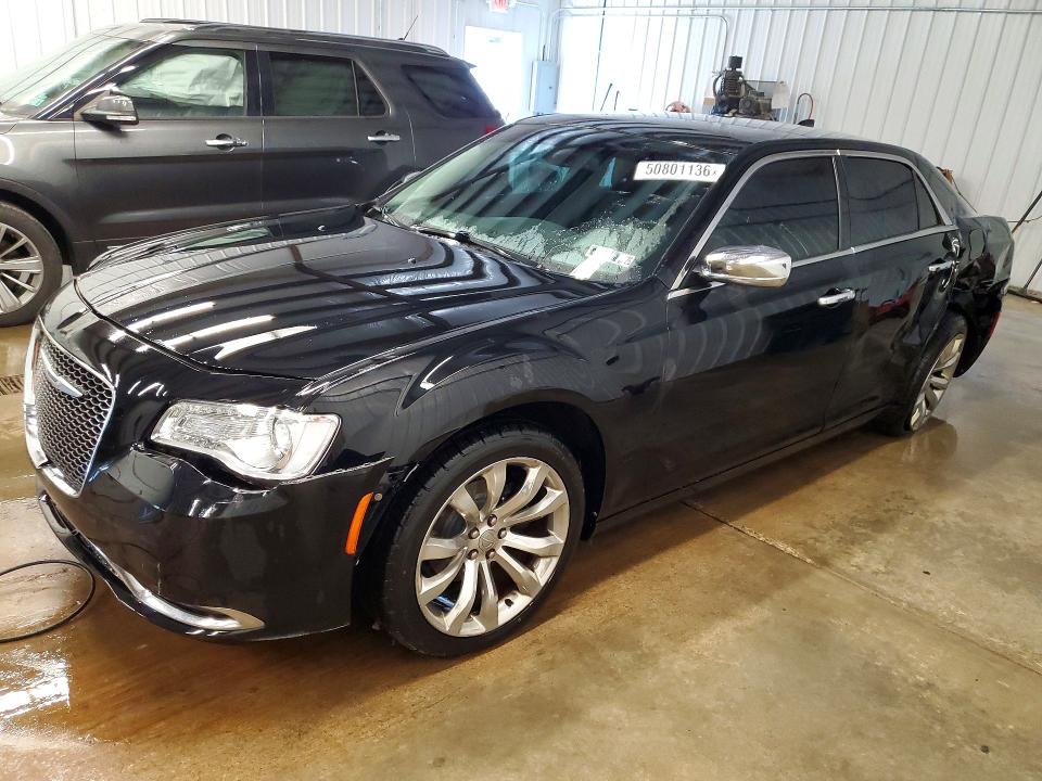2019 CHRYSLER 300 — VIN 2C3CCAEG2KH693480