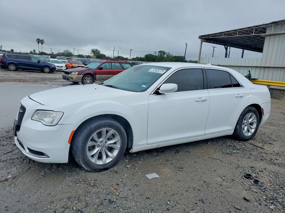 2016 CHRYSLER 300 — VIN 2C3CCAAG4GH261342