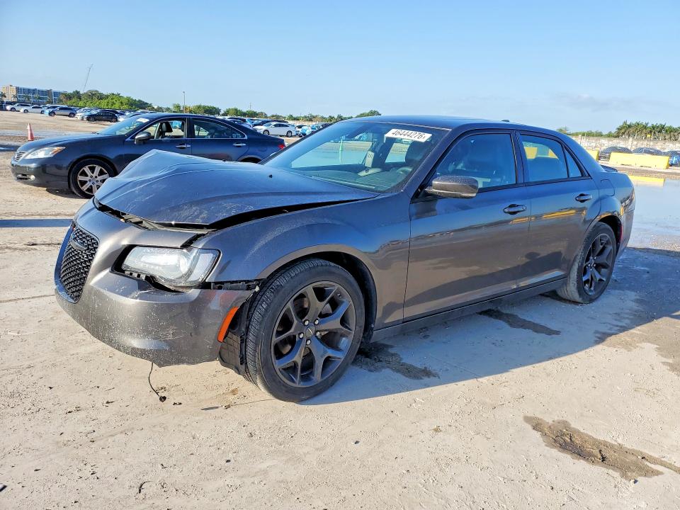 2023 CHRYSLER 300 — VIN 2C3CCABG3PH561162
