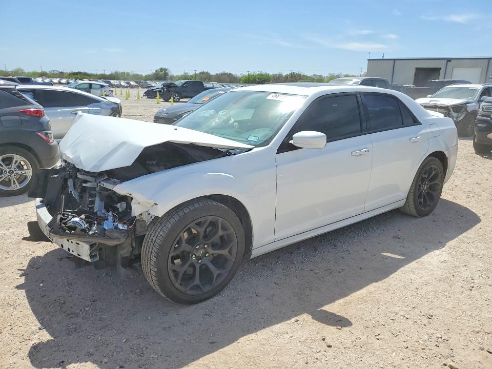 2020 CHRYSLER 300 — VIN 2C3CCABT6LH141869