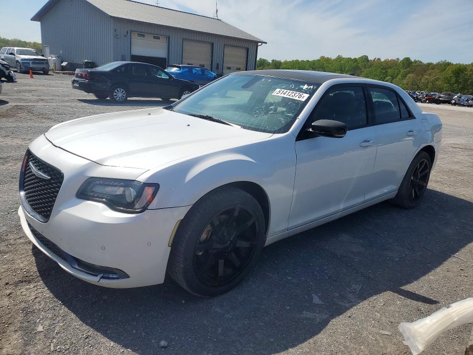 2016 CHRYSLER 300 — VIN 2C3CCAGG1GH262083