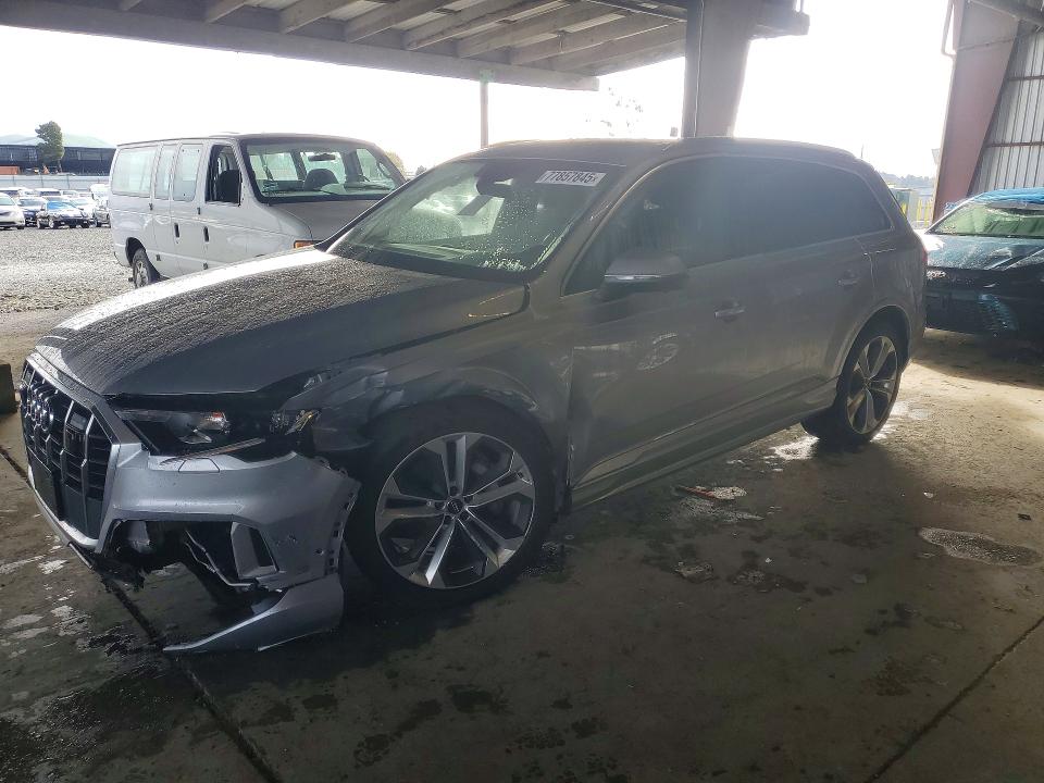 2020 AUDI Q7 — VIN WA1LXAF74LD004031