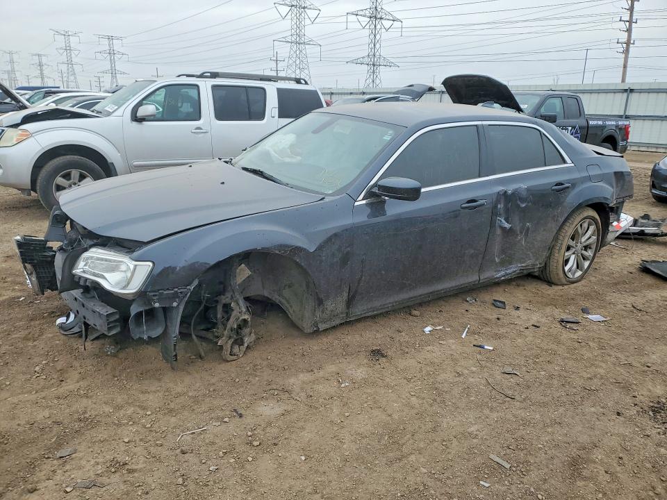 2018 CHRYSLER 300 — VIN 2C3CCARG4JH325021