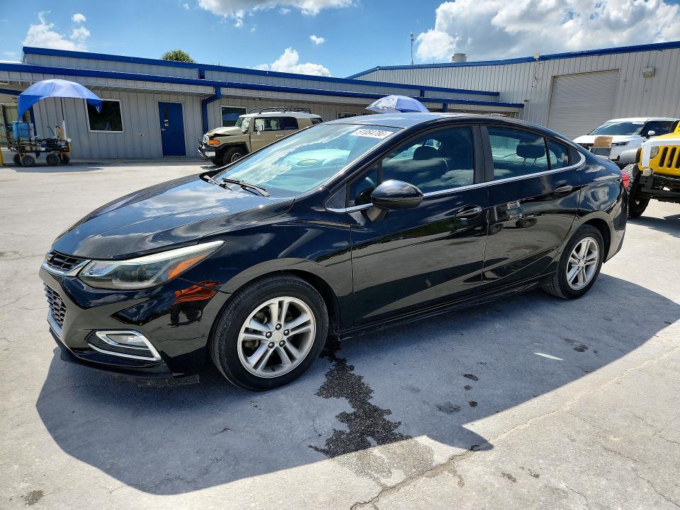 2018 CHEVROLET CRUZE — VIN 1G1BE5SM3J7137720