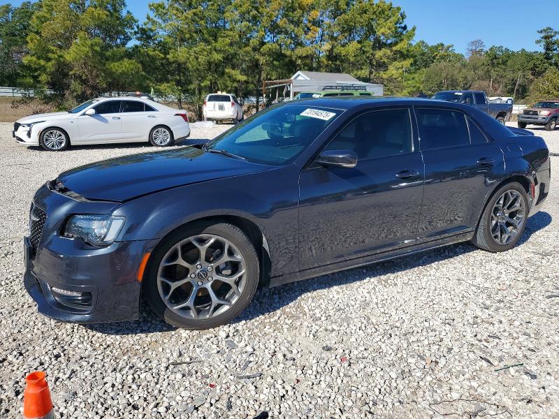 2017 CHRYSLER 300 — VIN 2C3CCABGXHH541704