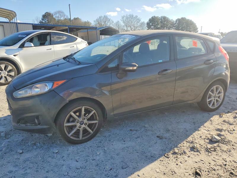 2015 FORD FIESTA SE — VIN 3FADP4EJ7FM101182