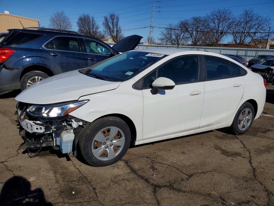 2018 CHEVROLET CRUZE LS — VIN 1G1BC5SM2J7142395