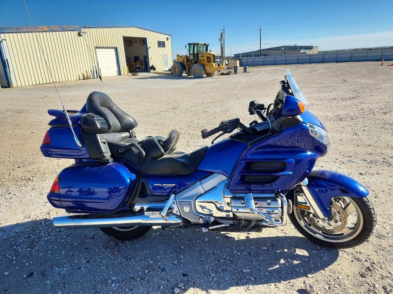 2001 HONDA GL1800 A — VIN 1HFSC47451A002022