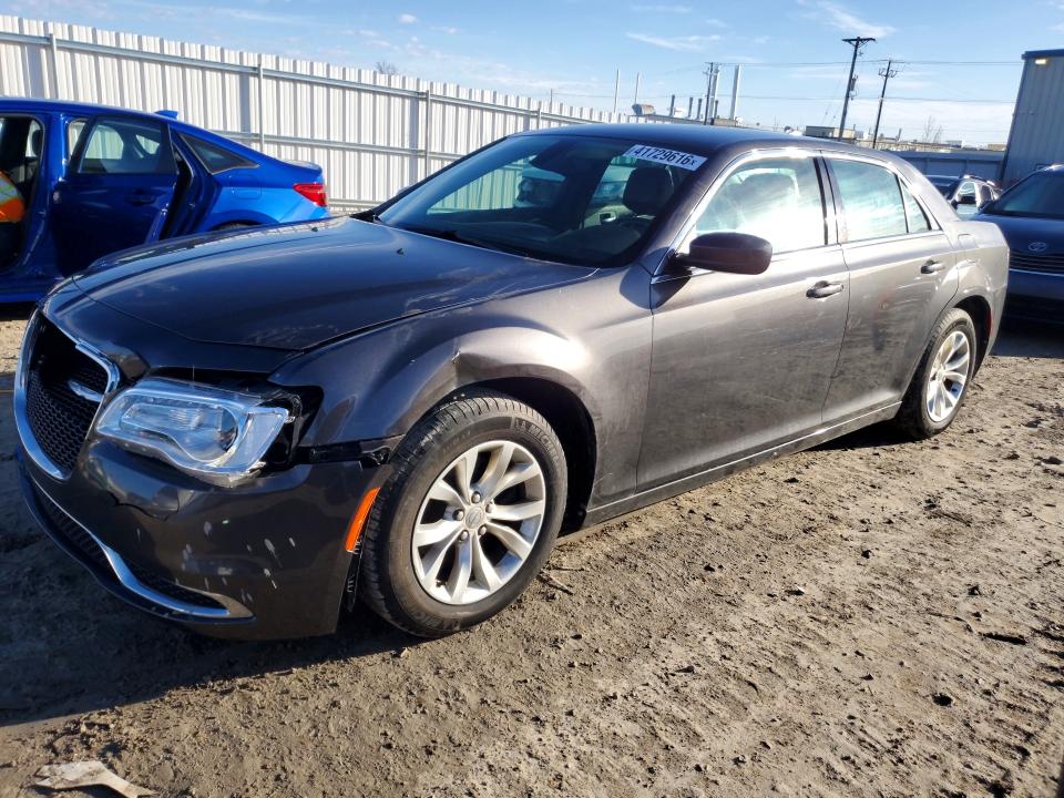 2015 CHRYSLER 300 — VIN 2C3CCAAG4FH930305