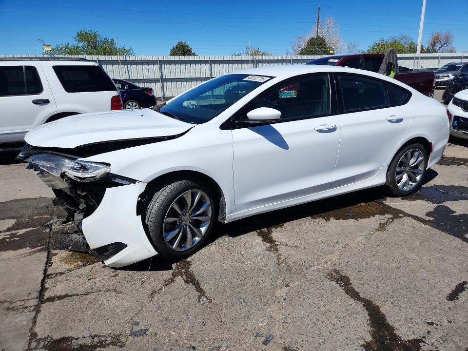 2015 CHRYSLER 200 — VIN 1C3CCCBG8FN615041