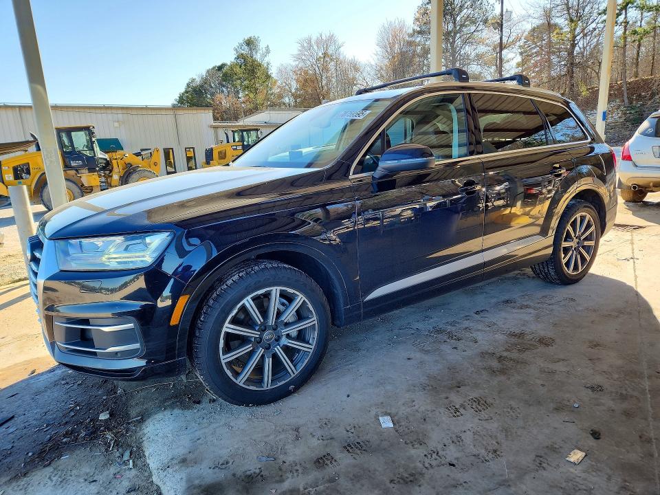 2017 AUDI Q7 — VIN WA1LAAF74HD007651