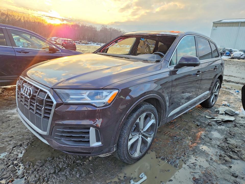 2021 AUDI Q7 — VIN WA1LXAF74MD014107