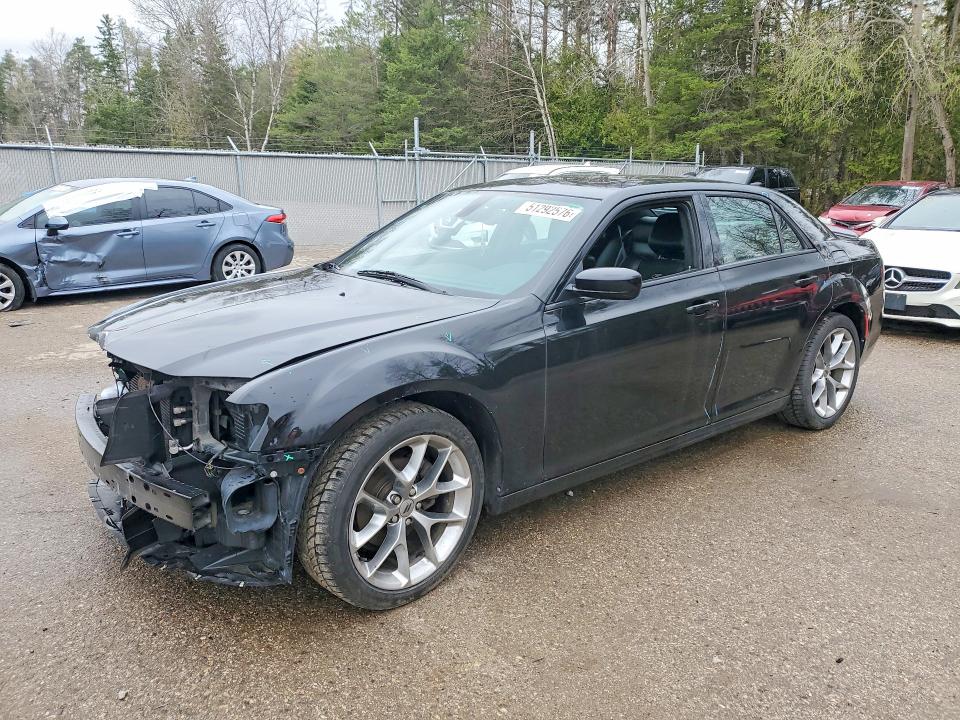 2018 CHRYSLER 300 — VIN 2C3CCABG2JH308020