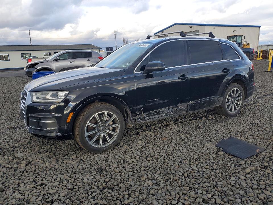 2017 AUDI Q7 — VIN WA1LAAF70HD001040