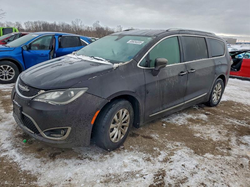 2018 CHRYSLER PACIFICA T — VIN 2C4RC1EG3JR356329