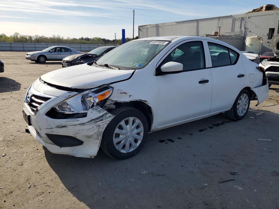 2018 NISSAN VERSA — VIN 3N1CN7AP6JL828550