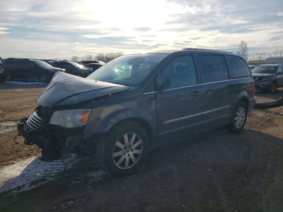 2016 CHRYSLER TOWN & COUNTRY — VIN 2C4RC1BG3GR141479