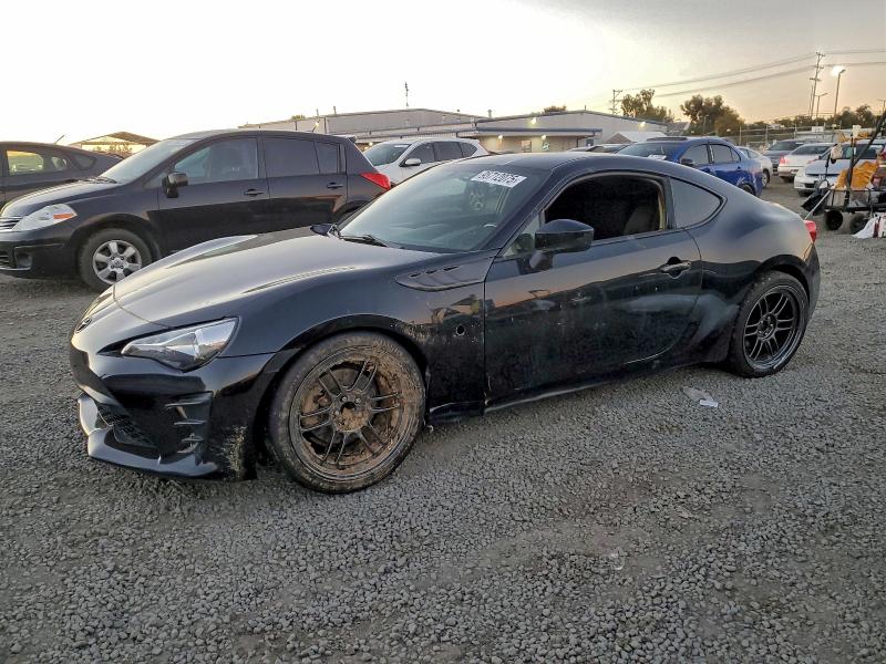 2017 TOYOTA 86 BASE — VIN JF1ZNAA15H9701636