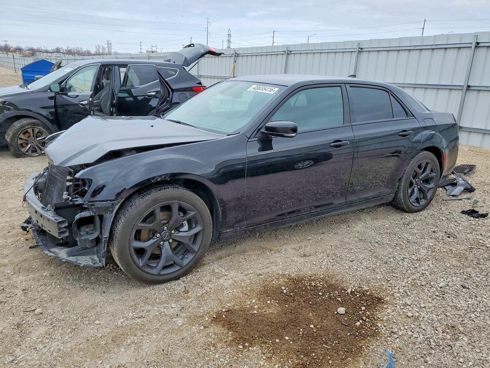 2022 CHRYSLER 300 — VIN 2C3CCADG3NH187131