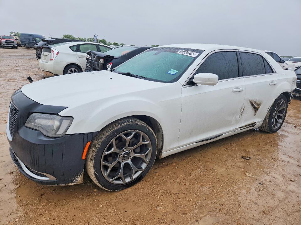 2016 CHRYSLER 300 — VIN 2C3CCAAG8GH135534