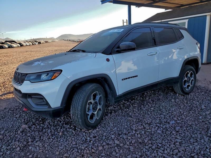 2022 JEEP COMPASS TR — VIN 3C4NJDDB2NT114100