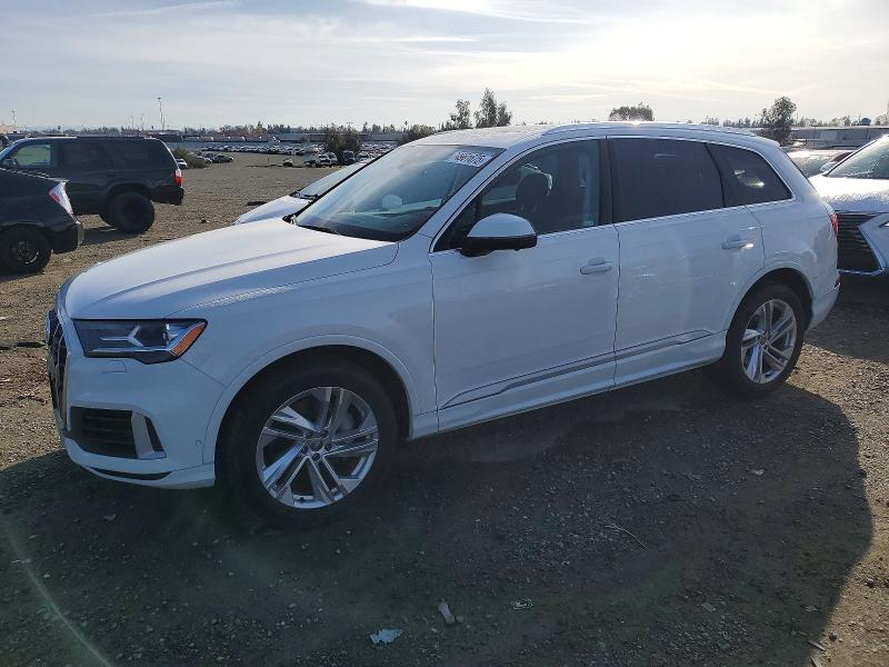2020 AUDI Q7 — VIN WA1LXAF72LD003430