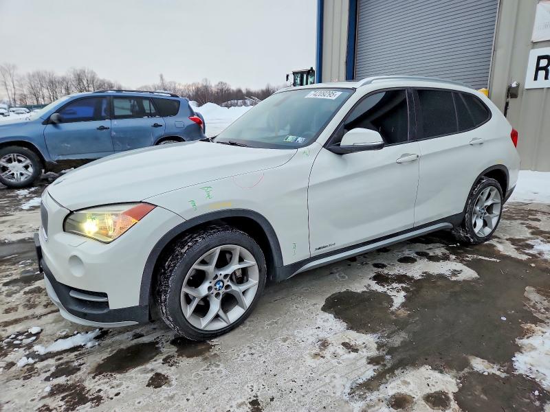 2015 BMW X1 XDRIVE3 — VIN WBAVM5C58FVV93601