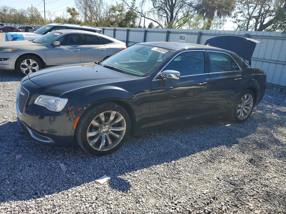 2019 CHRYSLER 300 — VIN 2C3CCAAG6KH601373