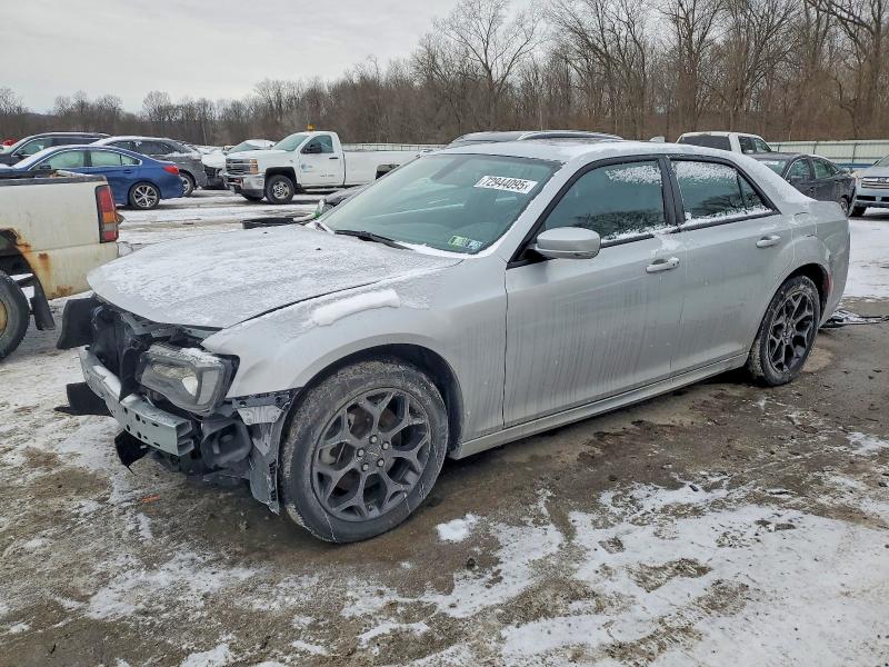 2023 CHRYSLER 300 — VIN 2C3CCASG1PH661938