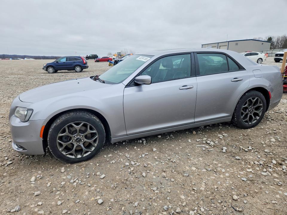 2015 CHRYSLER 300 — VIN 2C3CCAGG1FH922671