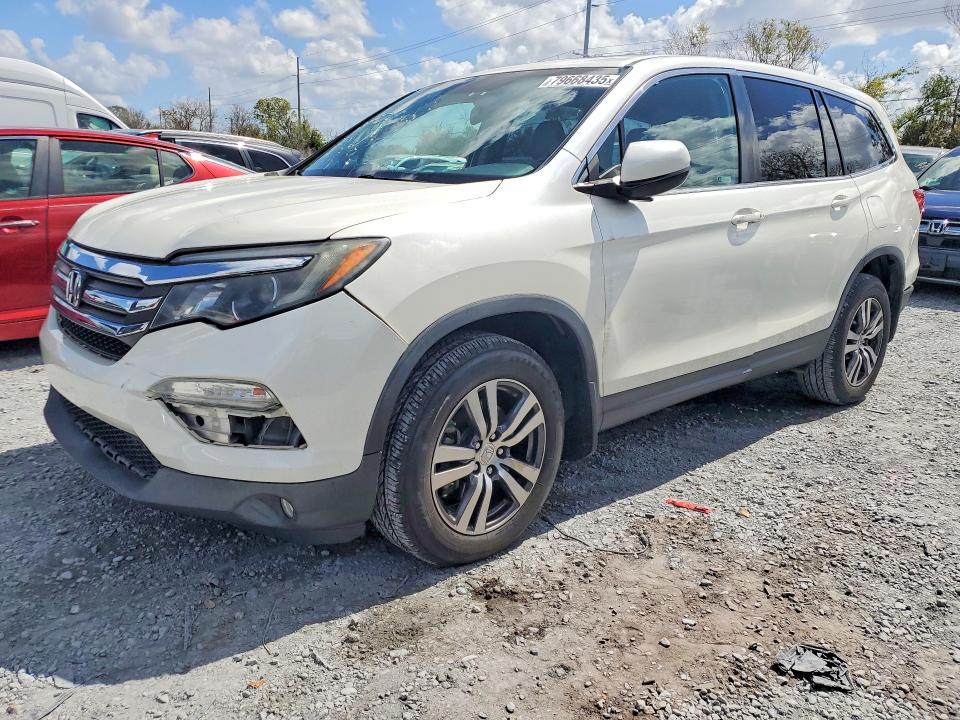 2018 HONDA PILOT — VIN 5FNYF6H50JB036083