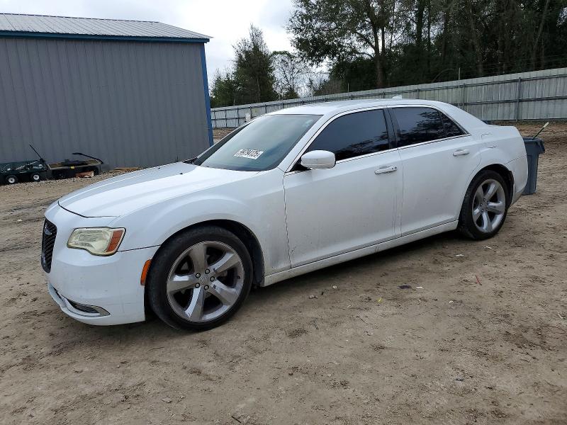 2015 CHRYSLER 300 — VIN 2C3CCAAG6FH920729