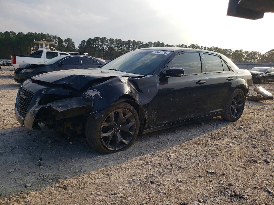 2021 CHRYSLER 300 — VIN 2C3CCABG2MH582211